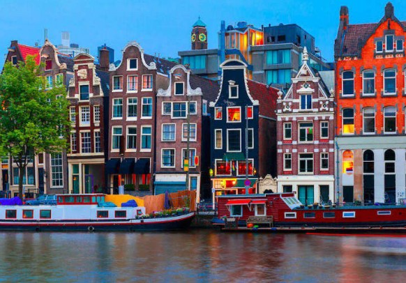 Το Άμστερνταμ βρήκε τη λύση για τον… υπερβολικό τουρισμό και είναι εντελώς απροσδόκητη! - Φωτογραφία 1