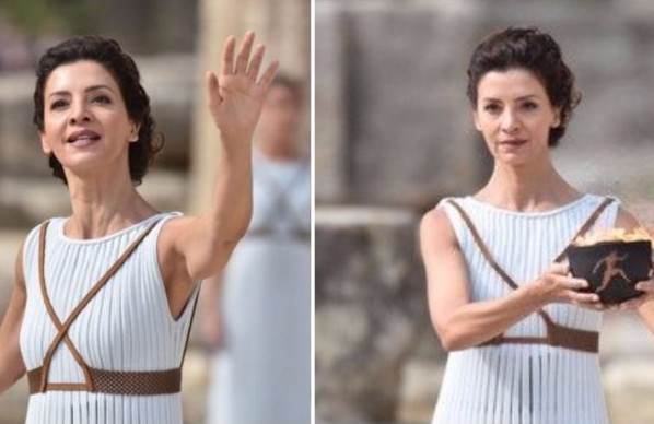 Ξανά εντυπωσίασε η Κατερίνα Λέχου ως Πρωθιέρεια της Ολυμπιακής Φλόγας - Το ασπρο φόρεμα που προκάλεσε ποικίλα σχόλια [photos+video] - Φωτογραφία 1