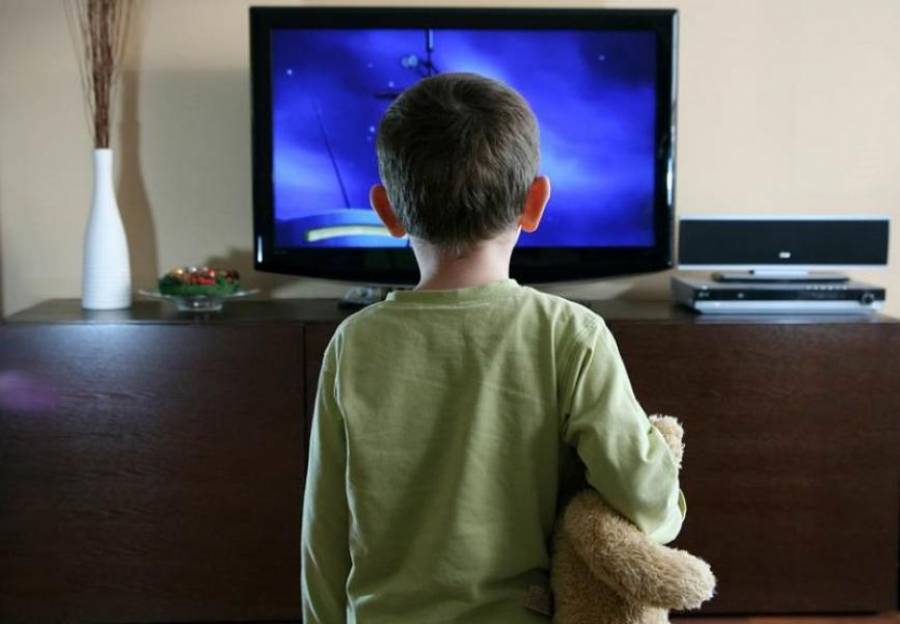 Παράγοντες που επηρεάζουν το χρόνο των παιδιών μπροστά σε οθόνες - Φωτογραφία 1