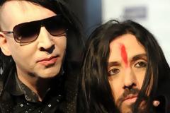 Ο Marilyn Manson έδιωξε τον μπασίστα του, που κατηγορείται για βιασμό