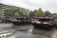 Μεγαλειώδης η παρέλαση στη Θεσσαλονίκη με εμβατήρια, τραγούδια, συγκίνηση και ρίγος (ΒΙΝΤΕΟ - ΦΩΤΟ)