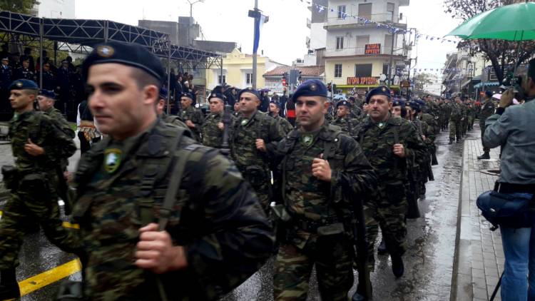 Υπο βροχή ο εορτασμός της 28ης Οκτωβρίου στην Ξάνθη - Φωτογραφία 6