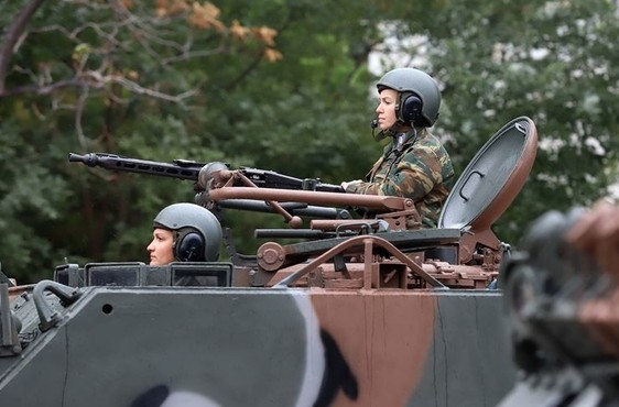 28η Οκτωβρίου - Θεσσαλονίκη: Οι γυναίκες που μαγνήτισαν τα βλέμματα στη στρατιωτική παρέλαση - Φωτογραφία 6