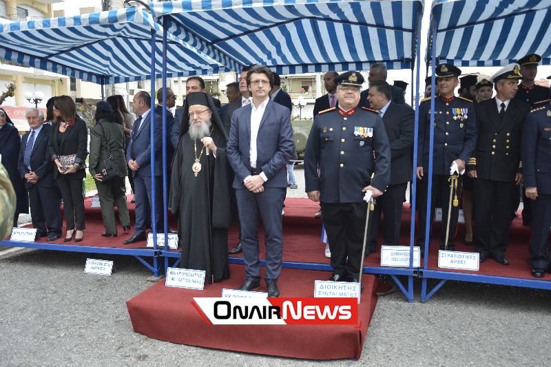 Κέρδισε τις εντυπώσεις η διμοιρία επιδείξεων του 2/39 Σ.Ε. στην παρέλαση για την επέτειο του ΟΧΙ στο Μεσολόγγι (VIDEO) - Φωτογραφία 9