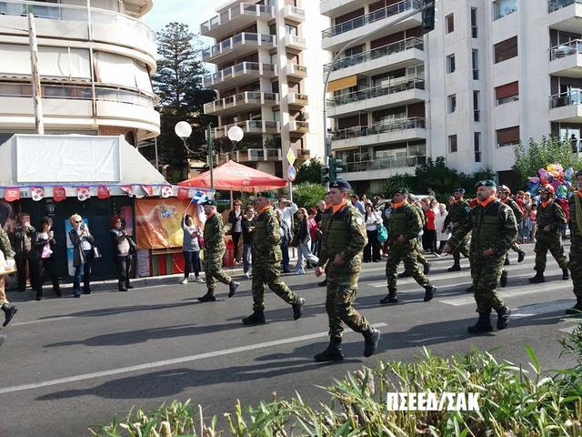 ΠΣΕΕΔ/ΣΑΚ: ΠΑΡΕΛΑΣΗ 28ης ΟΚΤΩΒΡΙΟΥ 2017 ΠΑΛ. ΦΑΛΗΡΟ - Φωτογραφία 9