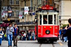 `Τα 5 ταξίδια ζωής που πρέπει να κάνετε πριν τα 25