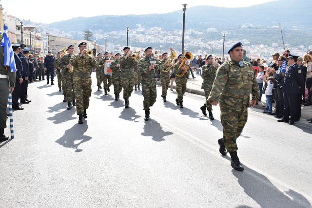 Φωτό από τη Στρατιωτική παρέλαση στη ΣΑΜΟ - Φωτογραφία 11