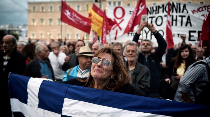 Έρευνα: 8 στους 10 βλέπουν συνέχεια της κρίσης για άλλα πέντε χρόνια - Φωτογραφία 1