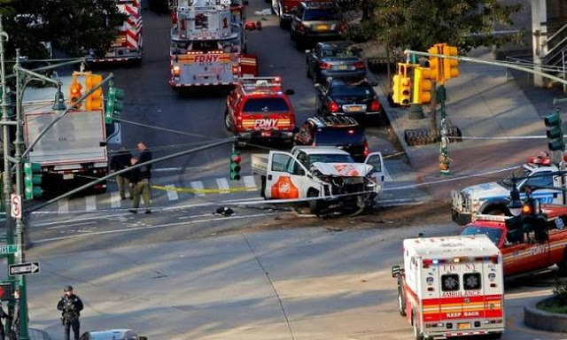 Τρομοκρατική επίθεση Μανχάταν: Ο μακελάρης «θέριζε» κόσμο για 17 τετράγωνα - Πολλοί νεκροί (ΒΙΝΤΕΟ- ΕΙΚΟΝΕΣ) - Φωτογραφία 2