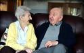 Παντοτινή αγάπη: Στα 98 της πήγε σε γηροκομείο για να φροντίζει τον 80χρονο γιο της! - Φωτογραφία 2