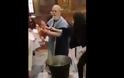 ΣΟΚ - Φρικαρισμένος παπάς σε βάφτιση παραλίγο να πνίξει μωρό [video]