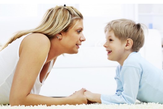 5 τρόποι για να έχετε επαφή με το παιδί σας χωρίς να το καταπιέζετε - Φωτογραφία 1
