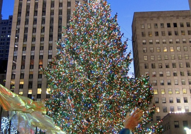 Ροκφέλερ: Αστέρι Swarovski 250 κιλών στην κορυφή του χριστουγεννιάτικου δέντρου! - Φωτογραφία 1
