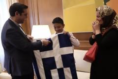 Ο Αμίρ κράτησε τελικά την ελληνική σημαία - Η συνάντηση με τον Τσίπρα στο Μαξίμου [photos]