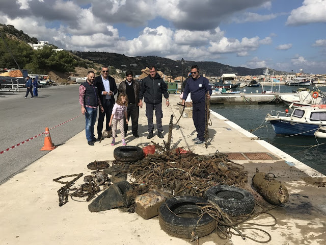 Είχαν μετατρέψει τον βυθό του λιμανιού σε απέραντο… σκουπιδότοπο - Φωτογραφία 3