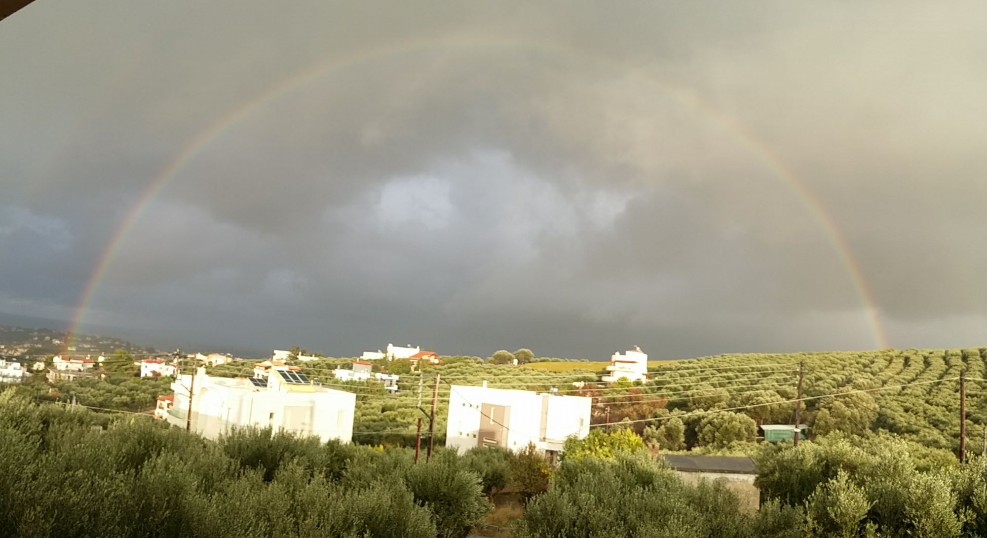 Ουράνια τόξα στόλισαν… τον ουρανό της Κρήτης - Φωτογραφία 3