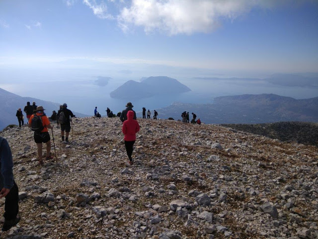 ΣΥΛΛΟΓΟΣ ΚΟΜΠΩΤΗΣ ΚΑΙ ΟΡΕΙΒΑΤΙΚΟΣ ΑΓΡΙΝΙΟΥ: Ανάβαση στην κορυφή ΜΠΟΥΜΣΤΟΣ στο επιβλητικό βουνό των Ακαρνανικών (ΦΩΤΟ) - Φωτογραφία 11