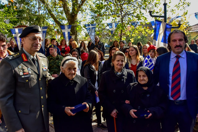 Παρουσία Αρχηγού ΓΕΣ στον Εορτασμό των Ελευθερίων της Κοινότητας Κέλλης στη Φλώρινα και στην Εκπαίδευση των Εθνοφυλάκων της 9ης Μ/Π ΤΑΞ - Φωτογραφία 6