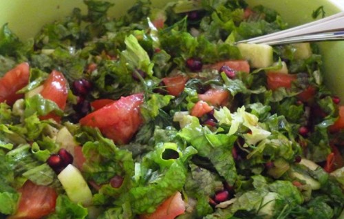 Η συνταγή της Ημέρας: Πλούσια σαλάτα με ρόδι - Φωτογραφία 1
