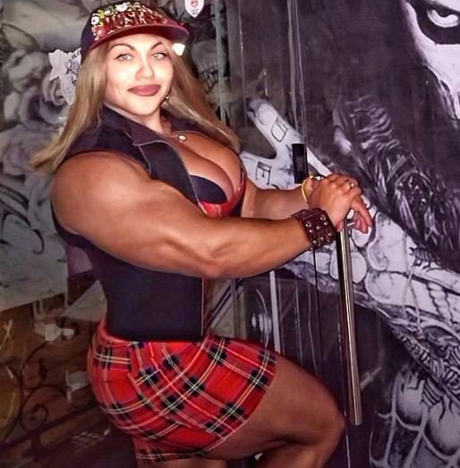 Αυτή τη Ρωσίδα την αποκαλούν «Hulk» και οι λόγοι είναι φανεροί! - Φωτογραφία 2