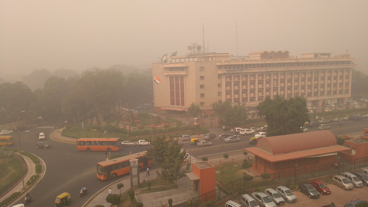 «Πνίγεται» το Ν.Δελχί: Τοξικό νέφος - Η ορατότητα 50 μέτρα! - Φωτογραφία 1