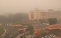 «Πνίγεται» το Ν.Δελχί: Τοξικό νέφος - Η ορατότητα 50 μέτρα! - Φωτογραφία 1