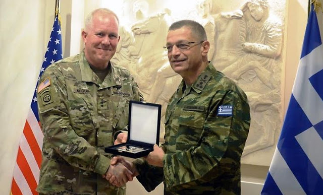 Συνάντηση Αρχηγού ΓΕΣ με τον Διοικητή των Στρατιωτικών Δυνάμεων των ΗΠΑ στην Ευρώπη - Φωτογραφία 1