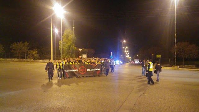 Φωτορεπορτάζ από τη διαμαρτυρία των Ενώσεων των Αστυνομικών στα ΜΑΤ και το ΥΠΠΡΟΠΟ - Φωτογραφία 5