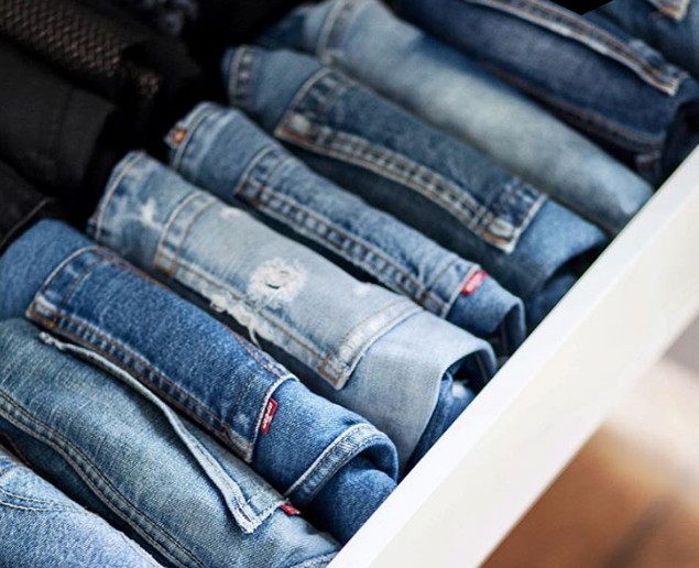 Aυτός είναι ο πιο πρακτικός τρόπος να τοποθετήσεις τα τζιν σου στην ντουλάπα σου! - Φωτογραφία 2