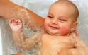 Τι πρέπει να γνωρίζετε για το μπάνιο του μωρού
