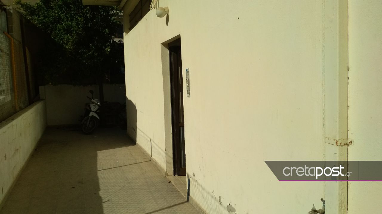 Τραγωδία στην Κρήτη: Μαχαίρωσε και σκότωσε το γείτονα της για μία παρατήρηση - Φωτογραφία 3