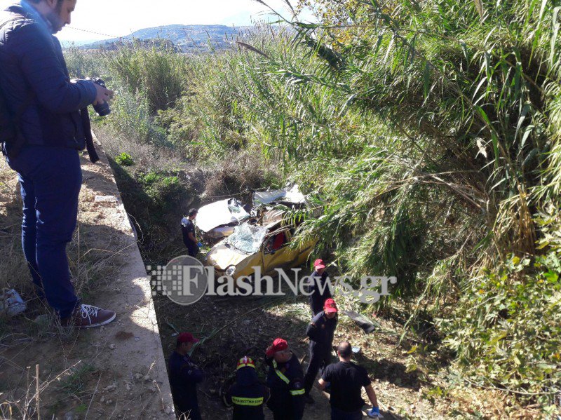 Σοκάρουν οι εικόνες από το θανατηφόρο τροχαίο στο Ηράκλειο - Φωτογραφία 3