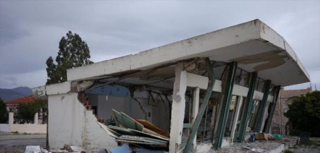 Κεφαλονιά: Κάνουν μάθημα σε κοντέινερ 3 χρόνια μετά τον σεισμό! – Κραυγή αγωνίας από τους μαθητές για τις συνθήκες - Φωτογραφία 1