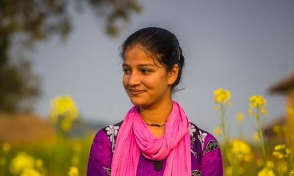 Νεπάλ: Η ιστορία της 14χρονης που κατάφερε να ξεφύγει από τον παιδικό γάμο με... ένα σκουριασμένο ποδήλατο - Φωτογραφία 1