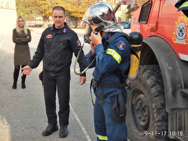 Μαθαίνοντας για την Πυροσβεστική - Φωτογραφία 4