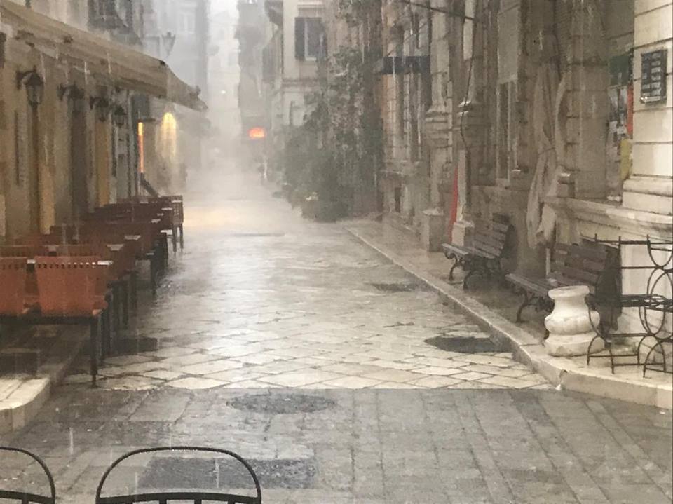 Έκτακτο δελτίο επιδείνωσης καιρού: Ένας νεκρός στην Κέρκυρα - Φωτογραφία 3