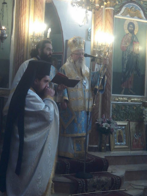Ο Μητροπολίτης μας κ.κ. ΚΟΣΜΑΣ λειτούργησε στον Ιερό Ναό Άγιο Δημήτριο στην ΣΚΟΥΡΤΟΥ - Φωτογραφία 3