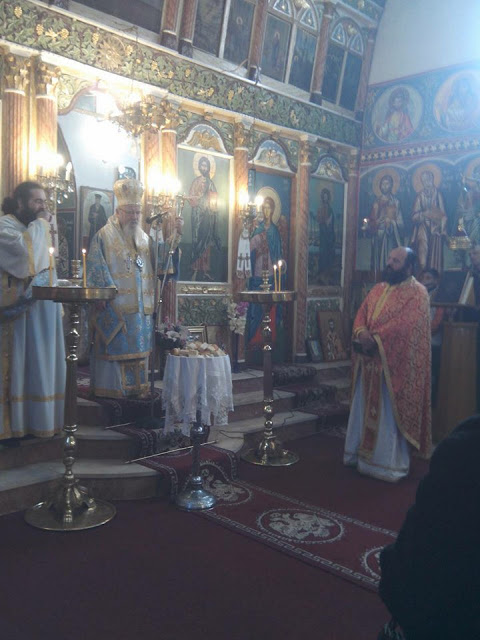 Ο Μητροπολίτης μας κ.κ. ΚΟΣΜΑΣ λειτούργησε στον Ιερό Ναό Άγιο Δημήτριο στην ΣΚΟΥΡΤΟΥ - Φωτογραφία 4