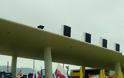 Σήκωσαν τις μπάρες σε Γέφυρα, Κλόκοβα και Αγγελόκαστρο μέλη του ΠΑΜΕ (φωτό) - Φωτογραφία 2