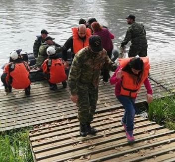 ''ΤΟ ΧΡΩΜΑ ΣΤΗ ΖΩΗ ΜΑΣ, ΔΕΝ ΤΟ ΔΙΝΟΥΝ ΟΙ ΕΙΚΟΝΕΣ,ΑΛΛΑ Η ΔΙΑΘΕΣΗ ΝΑ ΣΥΜΜΕΤΕΧΟΥΜΕ ΟΛΟΙ ΙΣΟΤΙΜΑ ΚΑΙ ΟΙ ΑΝΘΡΩΠΟΙ ΠΟΥ ΤΟ ΚΑΝΟΥΝ ΠΡΑΓΜΑΤΙΚΟΤΗΤΑ.'' - Φωτογραφία 4