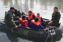 ''ΤΟ ΧΡΩΜΑ ΣΤΗ ΖΩΗ ΜΑΣ, ΔΕΝ ΤΟ ΔΙΝΟΥΝ ΟΙ ΕΙΚΟΝΕΣ,ΑΛΛΑ Η ΔΙΑΘΕΣΗ ΝΑ ΣΥΜΜΕΤΕΧΟΥΜΕ ΟΛΟΙ ΙΣΟΤΙΜΑ ΚΑΙ ΟΙ ΑΝΘΡΩΠΟΙ ΠΟΥ ΤΟ ΚΑΝΟΥΝ ΠΡΑΓΜΑΤΙΚΟΤΗΤΑ.''