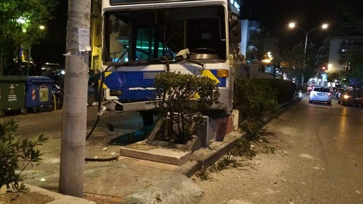 Η «γκάφα» της αστυνομίας 1,5 ώρα πριν από την επίθεση στα γραφεία του ΠΑΣΟΚ - Φωτογραφία 1