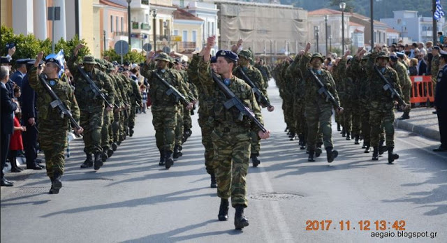 ΕΛΕΥΘΕΡΙΑ ΣΑΜΟΥ 2017. Εντυπωσιακές φωτό από τη Στρατιωτική παρέλαση - Φωτογραφία 11