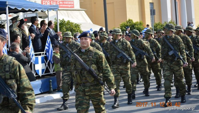 ΕΛΕΥΘΕΡΙΑ ΣΑΜΟΥ 2017. Εντυπωσιακές φωτό από τη Στρατιωτική παρέλαση - Φωτογραφία 12