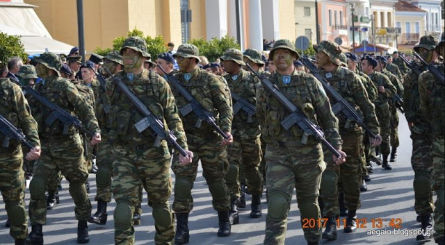 ΕΛΕΥΘΕΡΙΑ ΣΑΜΟΥ 2017. Εντυπωσιακές φωτό από τη Στρατιωτική παρέλαση - Φωτογραφία 13