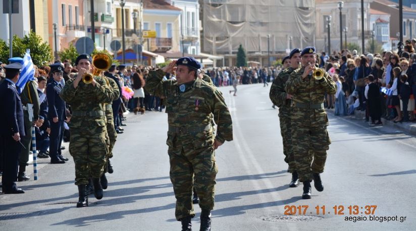 ΕΛΕΥΘΕΡΙΑ ΣΑΜΟΥ 2017. Εντυπωσιακές φωτό από τη Στρατιωτική παρέλαση - Φωτογραφία 2