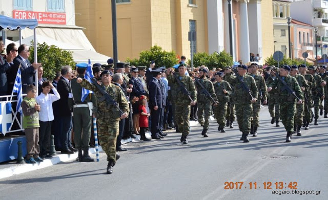 ΕΛΕΥΘΕΡΙΑ ΣΑΜΟΥ 2017. Εντυπωσιακές φωτό από τη Στρατιωτική παρέλαση - Φωτογραφία 26