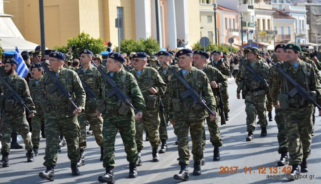 ΕΛΕΥΘΕΡΙΑ ΣΑΜΟΥ 2017. Εντυπωσιακές φωτό από τη Στρατιωτική παρέλαση - Φωτογραφία 29