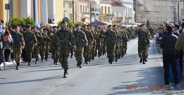 ΕΛΕΥΘΕΡΙΑ ΣΑΜΟΥ 2017. Εντυπωσιακές φωτό από τη Στρατιωτική παρέλαση - Φωτογραφία 35