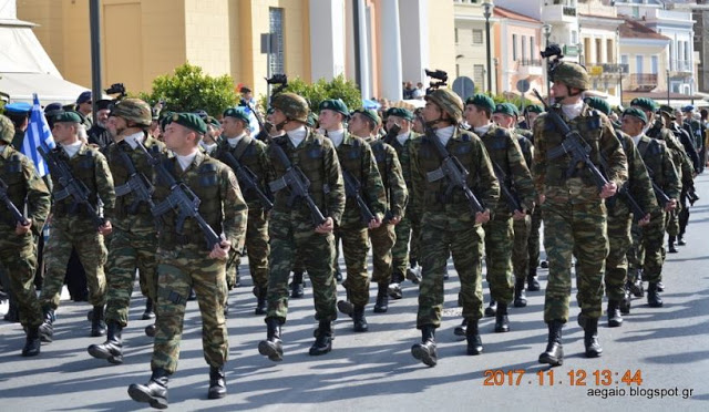 ΕΛΕΥΘΕΡΙΑ ΣΑΜΟΥ 2017. Εντυπωσιακές φωτό από τη Στρατιωτική παρέλαση - Φωτογραφία 45